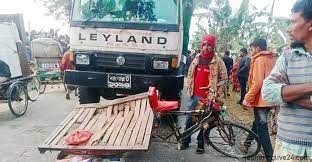 যশোরে বিএডিসির ট্রাকচাপায় বিশ্ববিদ্যালয় শিক্ষার্থীসহ নিহত ৩