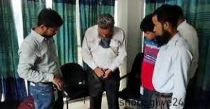 পাসপোর্টযাত্রীর বেল্টের ভেতর মিললো ৯ সোনার বার