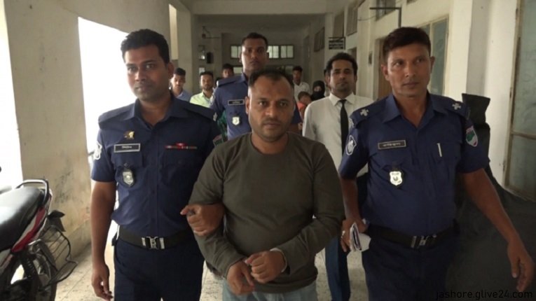 স্ত্রীকে পুড়িয়ে হত্যার দায়ে যাবজ্জীবন স্বামীর